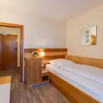 Carlton Hotell