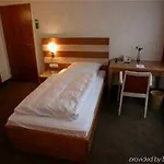 Carlton 3* Duisburg