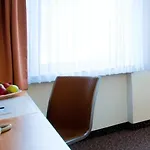 Carlton Hotel 3*