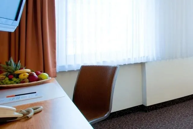 Carlton Ξενοδοχείο 3*